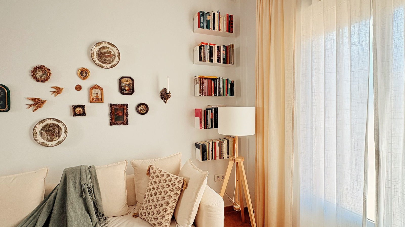 Estantes de metal 60 cm Magnus de color blanco